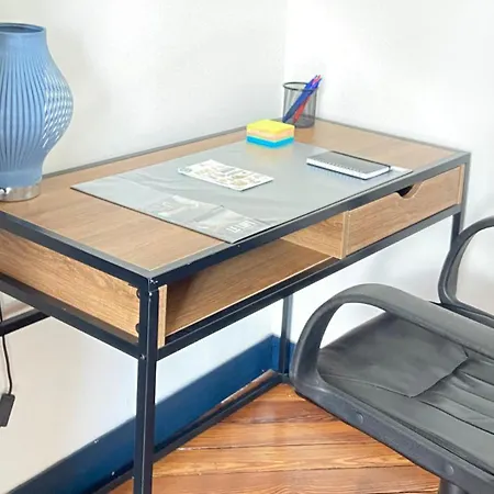 Appartement Voyage Au Calme à 10 Minutes Du Centre Avec Parking Inclus Et Fibre, Idéal Solo Et Pro Rouen