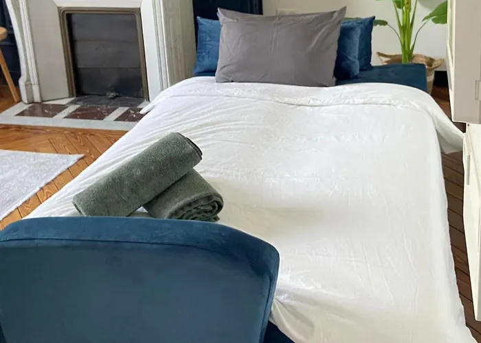 Apartment Voyage Au Calme A 10 Minutes Du Centre Avec Parking Inclus Et Fibre, Ideal Solo Et Pro Rouen